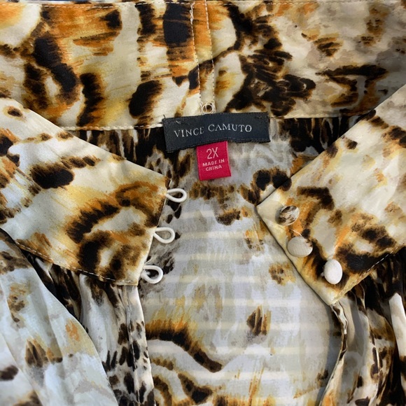 🙂 BOGO Vince Camuto sleeveless blouse with scarf - Picture 2 of 6